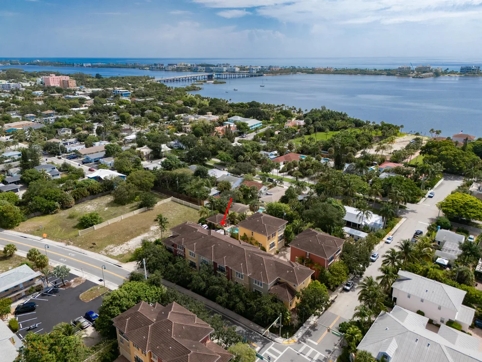 Unit for sale at 530 S FEDERAL Highway, Lake Worth Beach, FL 33460