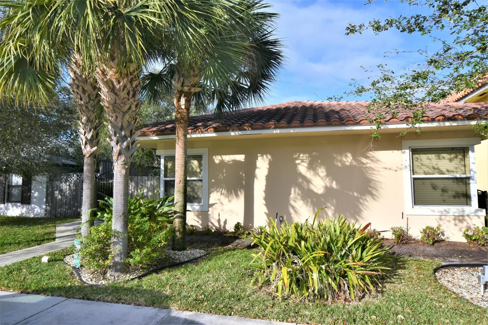 Unit for sale at 9 Ocean Breeze, Lake Worth Beach, FL 33460