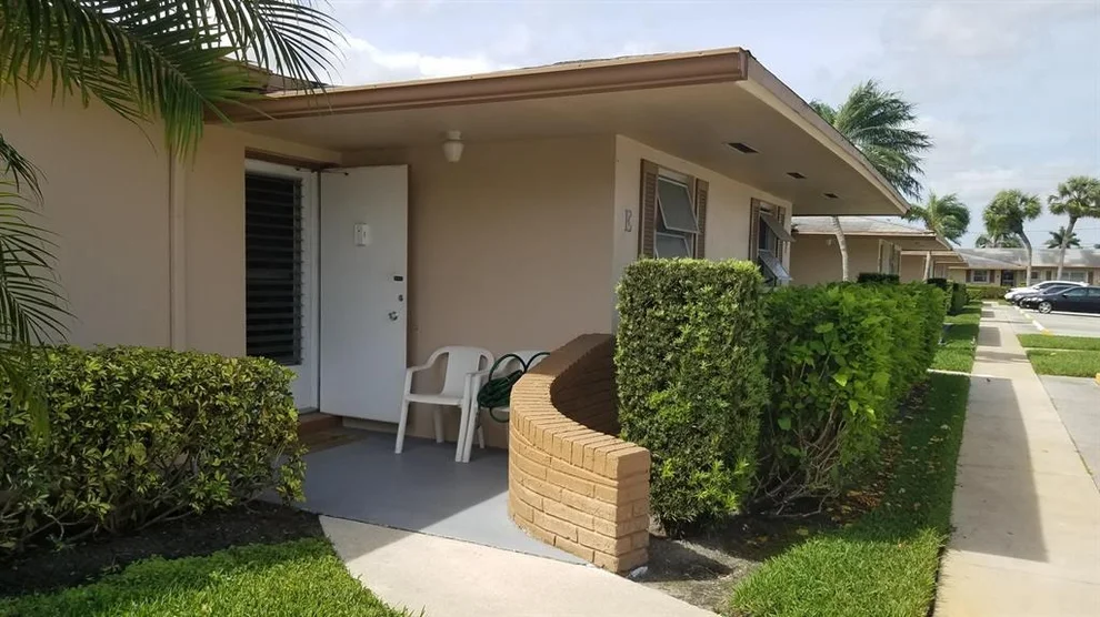 Unit for sale at 2545 Dudley Drive W, West Palm Beach, FL 33415