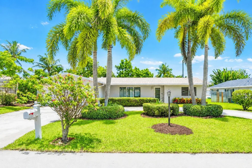 Unit for sale at 723 SW 27th Terrace, Boynton Beach, FL 33435
