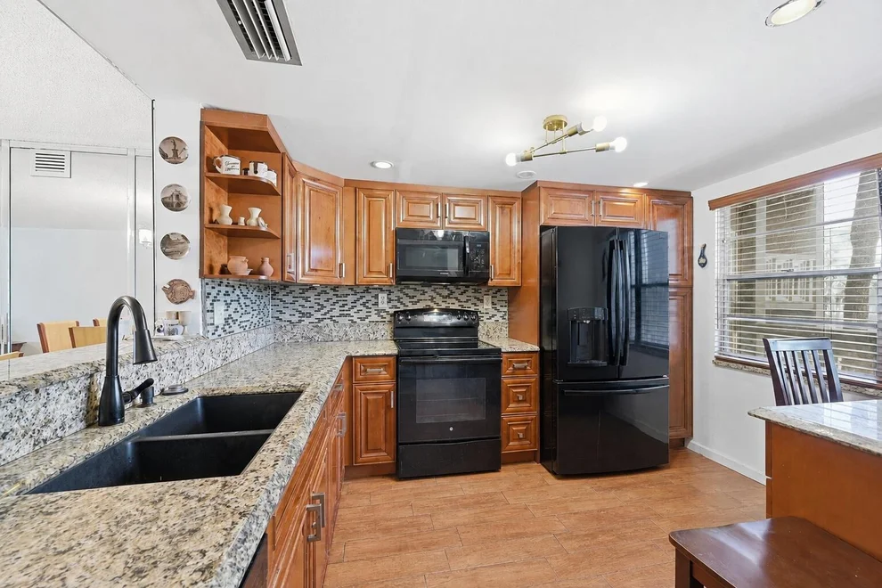 Unit for sale at 3005 Portofino Isle, Coconut Creek, FL 33066