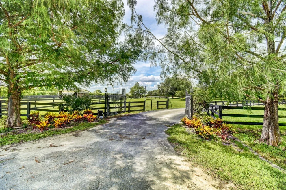 Unit for sale at 16820 Deer Path Lane, Wellington, FL 33470