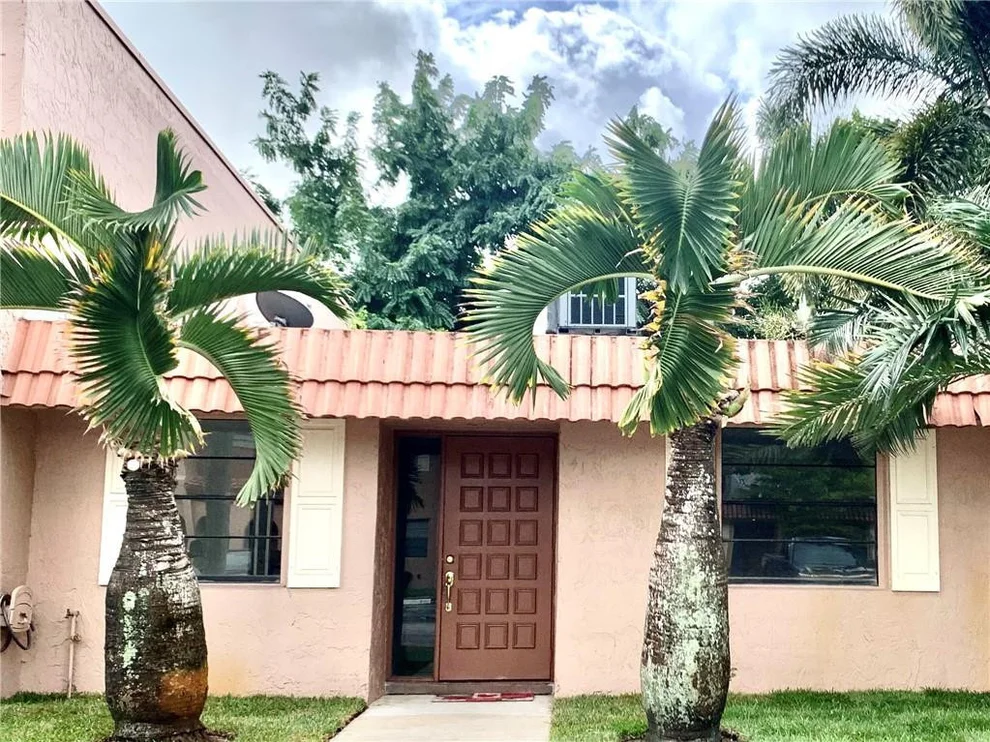 Unit for sale at 41 Seville Circle, Davie, FL 33324