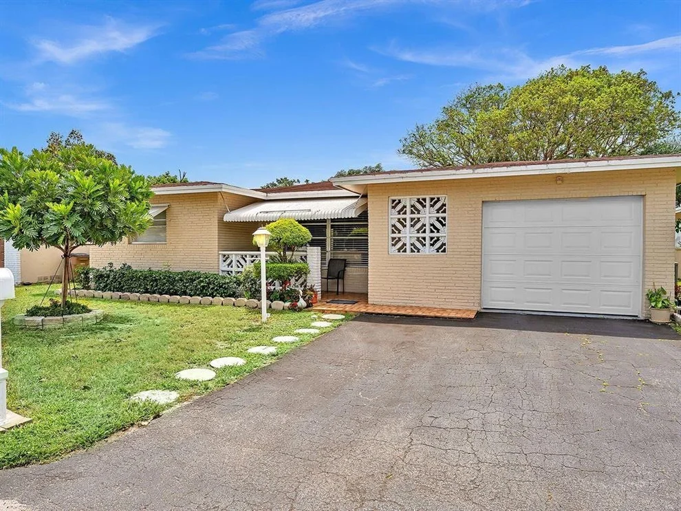 Unit for sale at 1160 NW 48th Place, Deerfield Beach, FL 33064