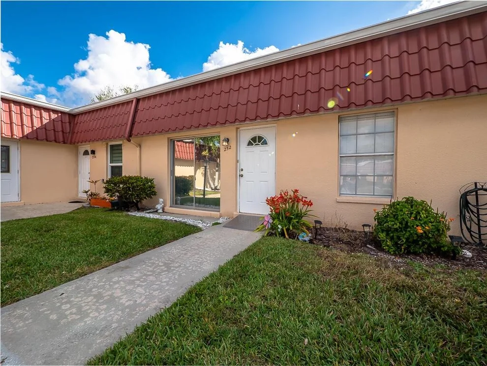 Unit for sale at 252 Down East Lane, Lake Worth, FL 33467