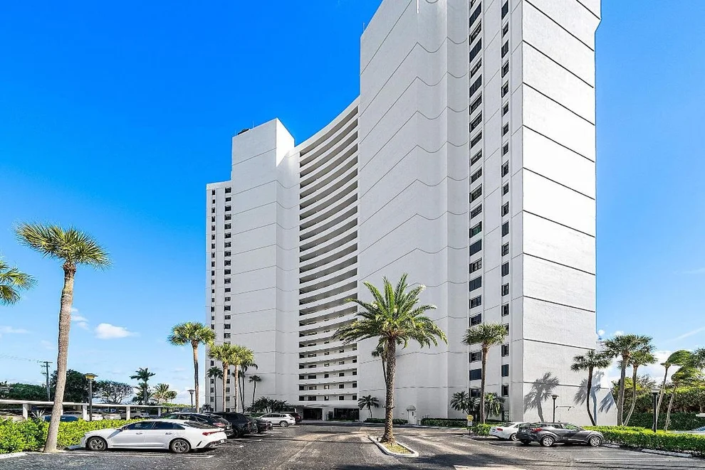Unit for sale at 5200 N Flagler Drive, West Palm Beach, FL 33407