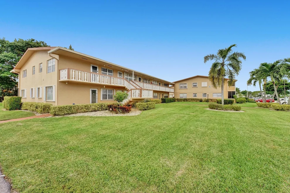 Unit for sale at 1 Canterbury, West Palm Beach, FL 33417
