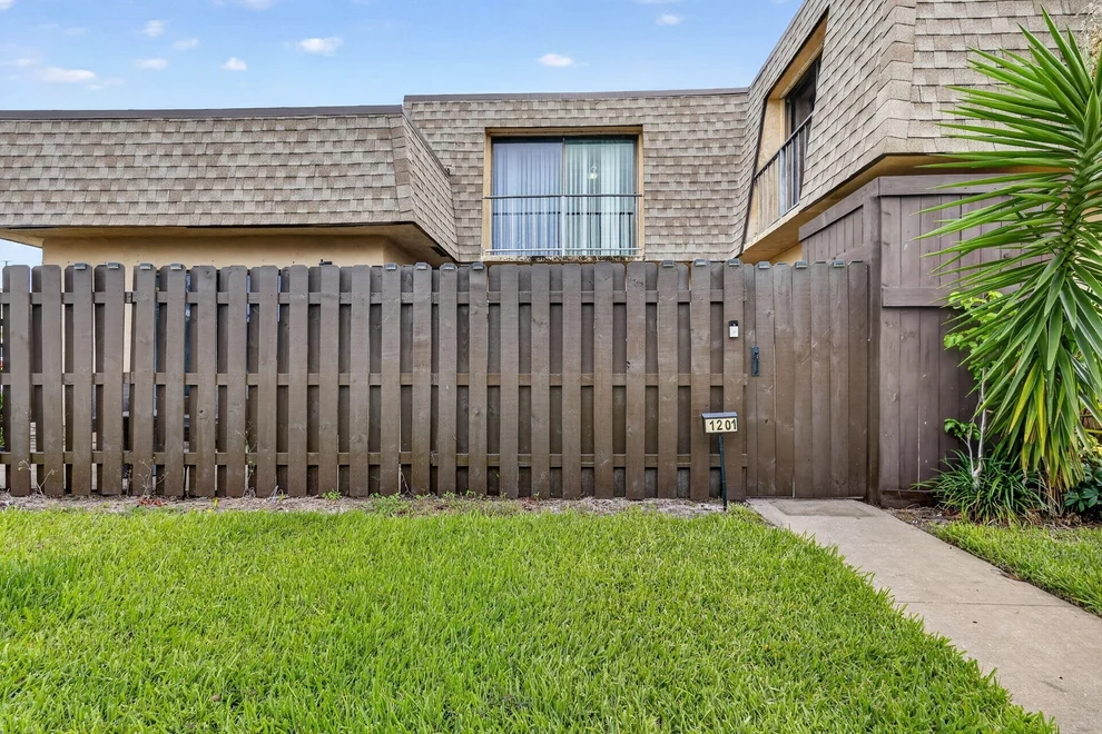 Unit for sale at 1201 WATERVIEW Circle, Palm Springs, FL 33461
