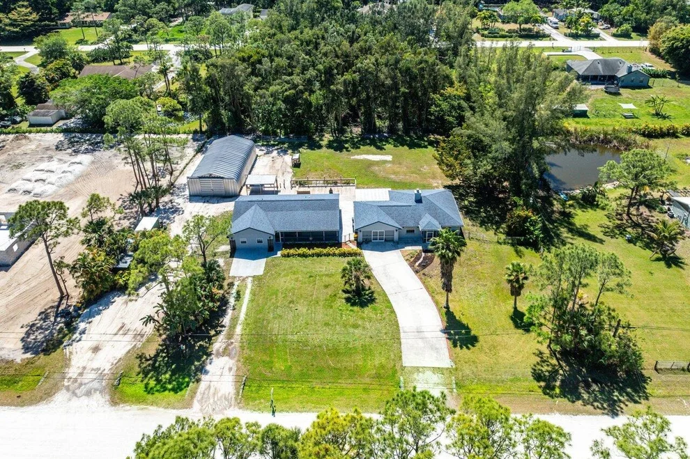 Unit for sale at 13388 61st Lane N, West Palm Beach, FL 33412