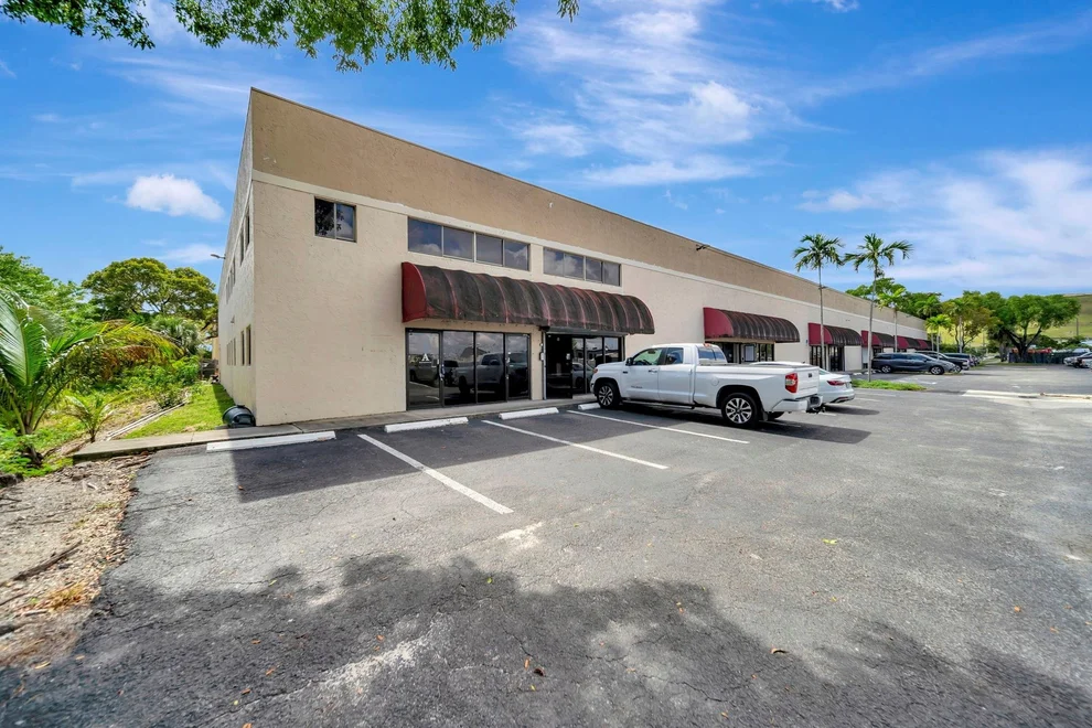 Unit for sale at 4400 NW 19th Avenue, Deerfield Beach, FL 33064