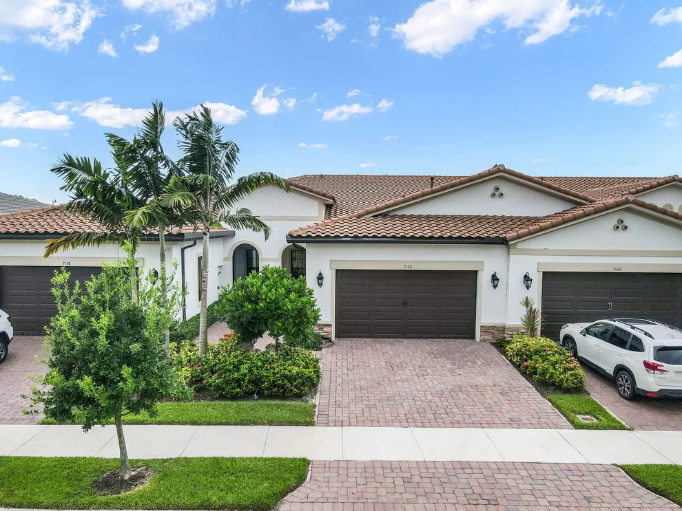 Unit for sale at 7520 N BLUE SPRING Drive, Parkland, FL 33067