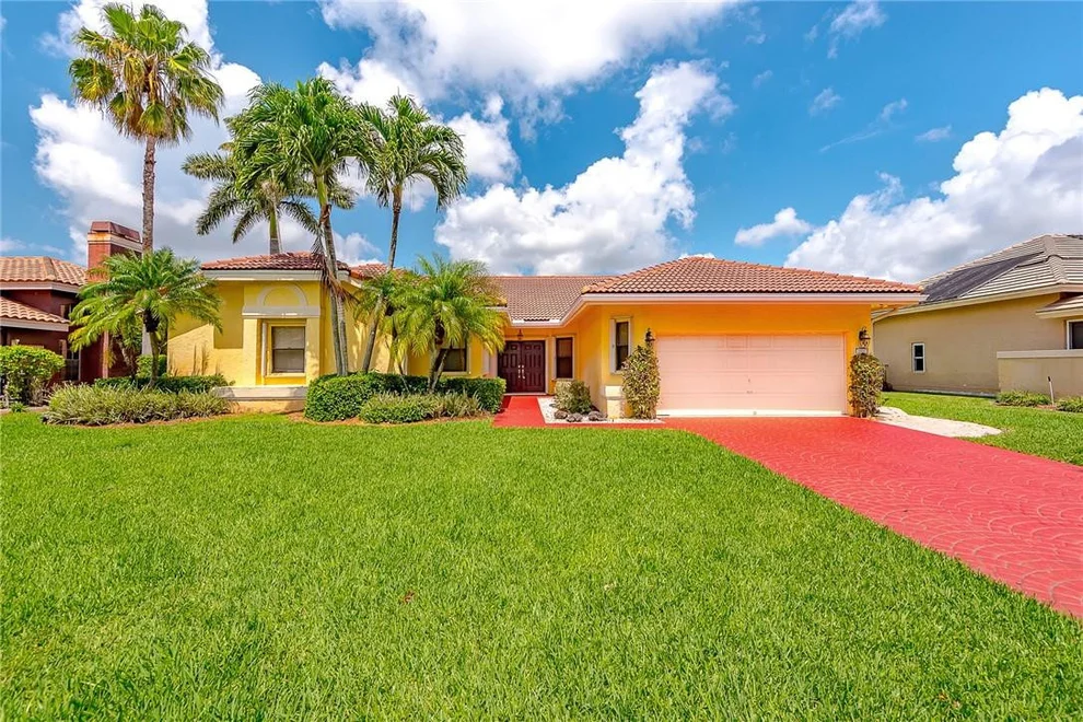 Unit for sale at 5921 NW 60th Avenue, Parkland, FL 33067