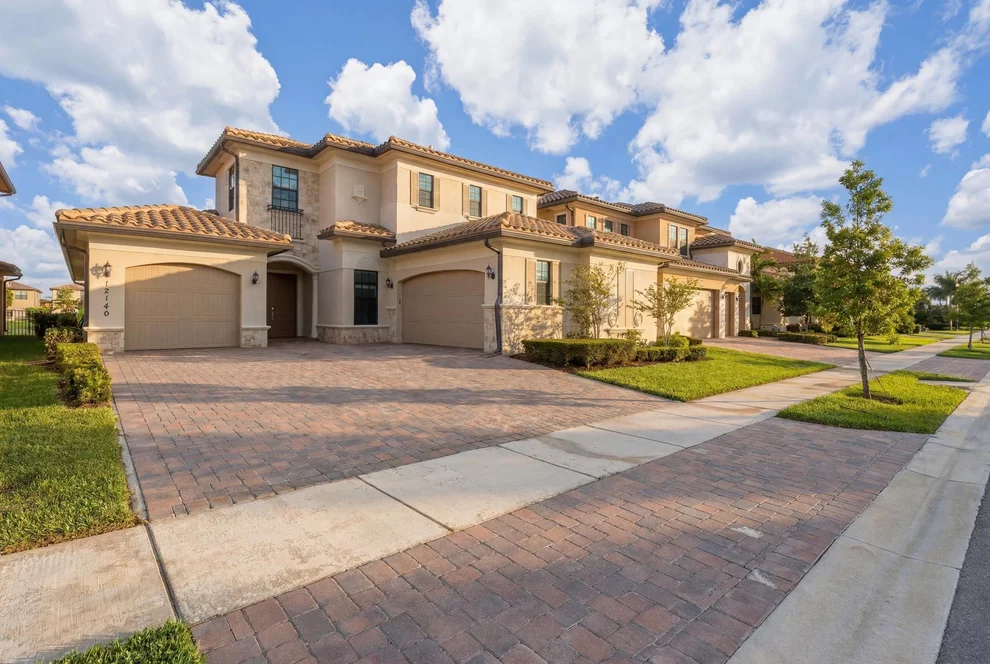 Unit for sale at 12140 Watermark Way, Parkland, FL 33076