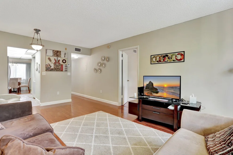 Unit for sale at 7451 NW 1600 Nw 5th St Street, Plantation, FL 33313
