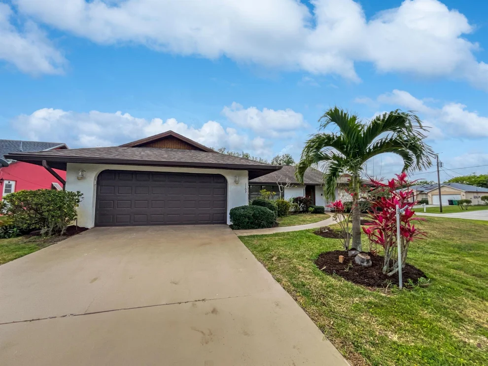 Unit for sale at 1102 SE Mcfarlane Avenue, Port St Lucie, FL 34952