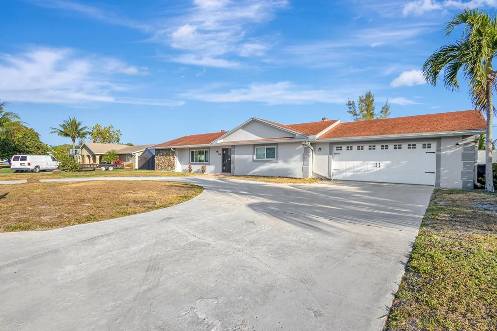 Unit for sale at 3059 Emerald Lane, Lake Worth, FL 33462