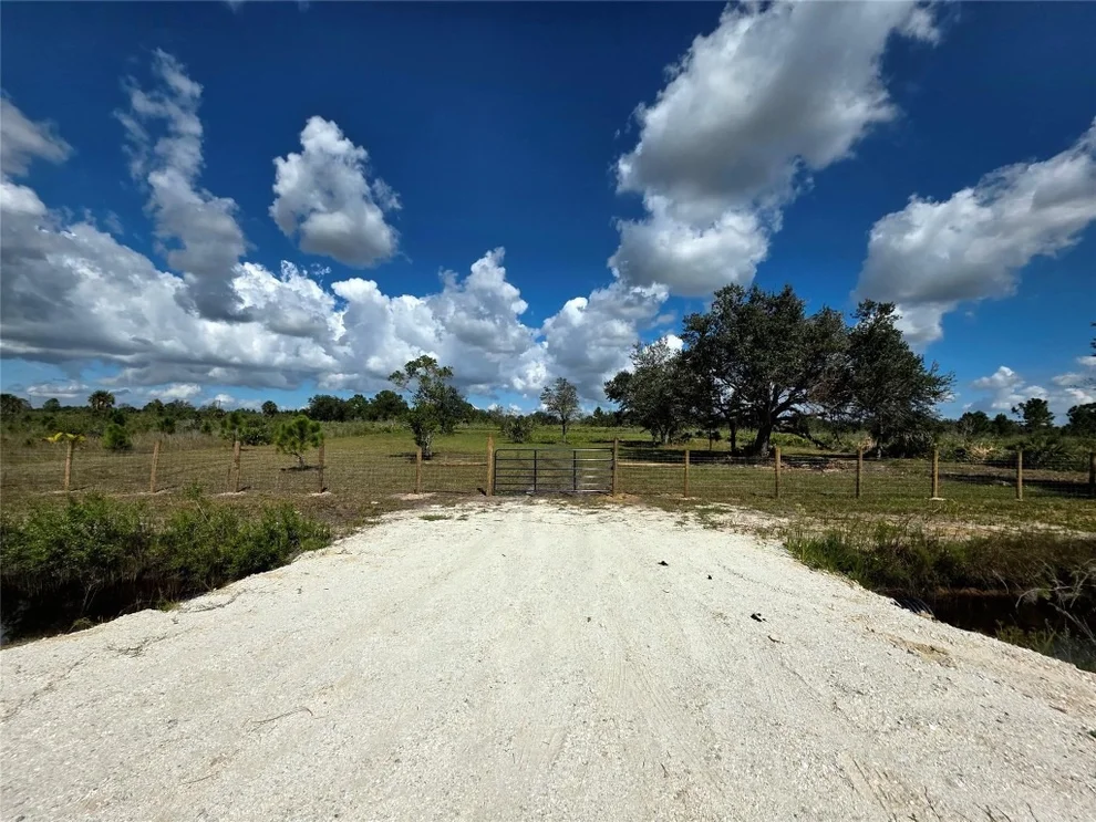 Unit for sale at 17019 NW 296th Street, Okeechobee, FL 34972