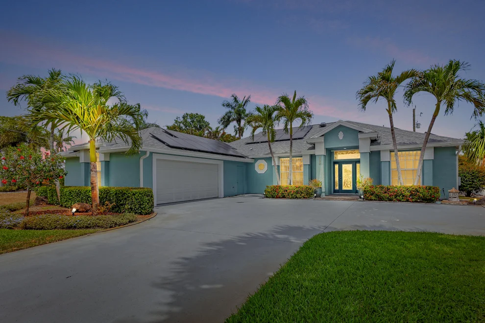 Unit for sale at 753 SE Essex Drive, Port St Lucie, FL 34984