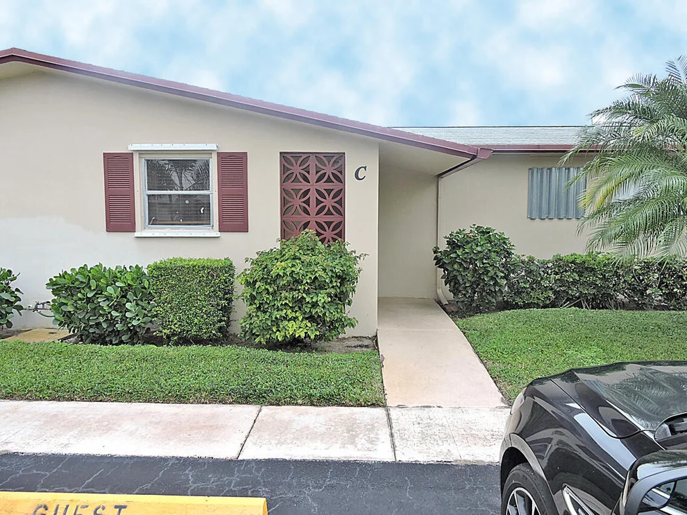 Unit for sale at 2960 Crosley Drive E, West Palm Beach, FL 33415
