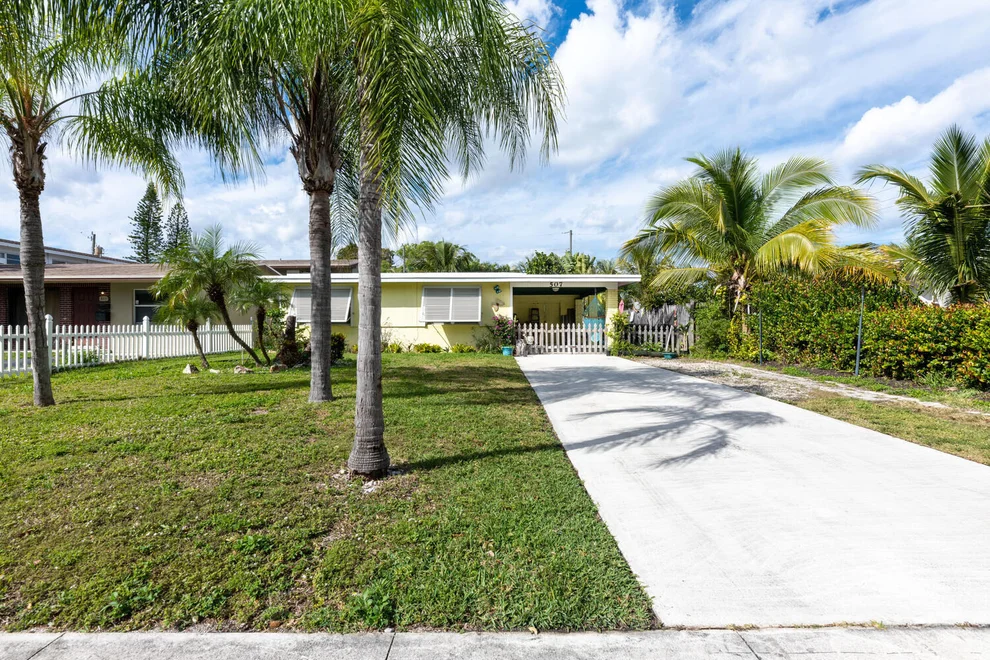 Unit for sale at 507 S Broadway, Lantana, FL 33462