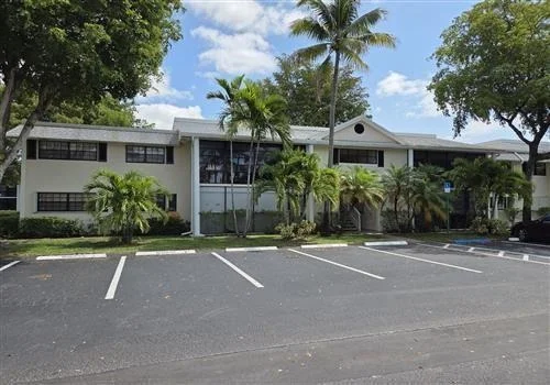Unit for sale at 907 NE 199th Street, Miami, FL 33179