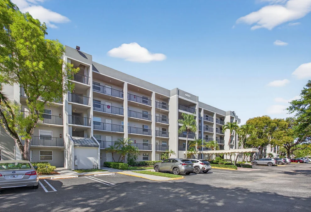 Unit for sale at 4091 Cypress Reach Court, Pompano Beach, FL 33069