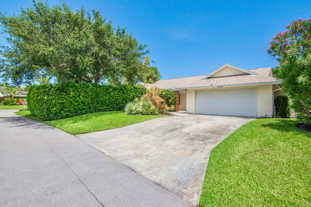 Unit for sale at 1060 Clipper Road, Vero Beach, FL 32963