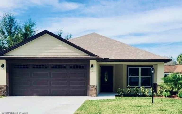 Unit for sale at 10481 High Grove Avenue, Lake Placid, FL 33852