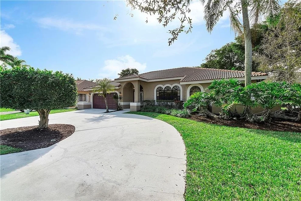 Unit for sale at 3958 NW 57th Street, Coconut Creek, FL 33073
