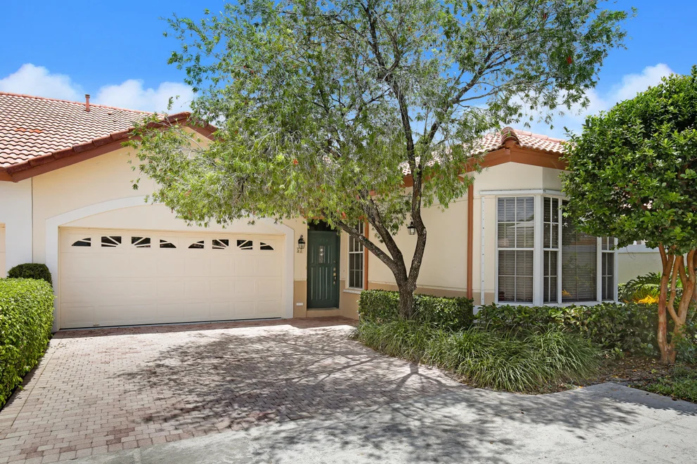 Unit for sale at 57 Monterey Pointe Drive, Palm Beach Gardens, FL 33418