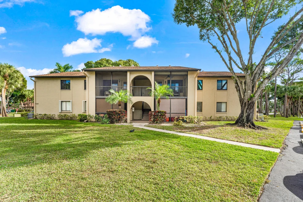 Unit for sale at 508 Shady Pine Way, Greenacres, FL 33415