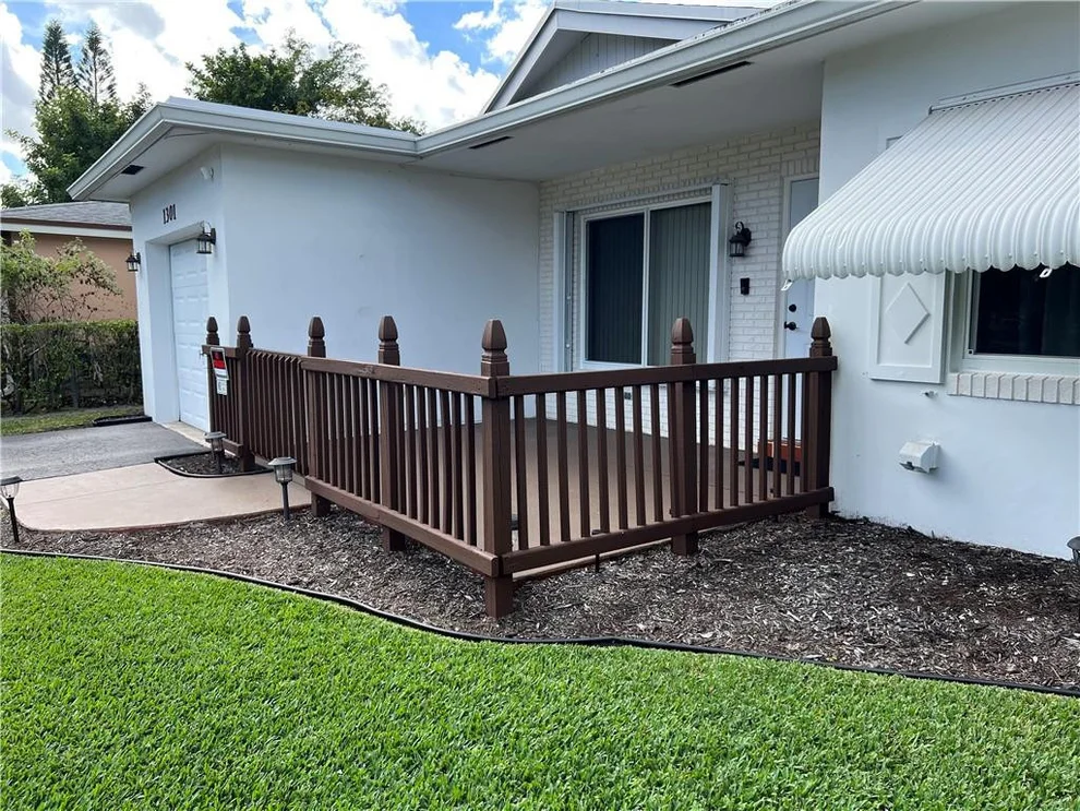 Unit for sale at 1301 Pelham, North Lauderdale, FL 33068