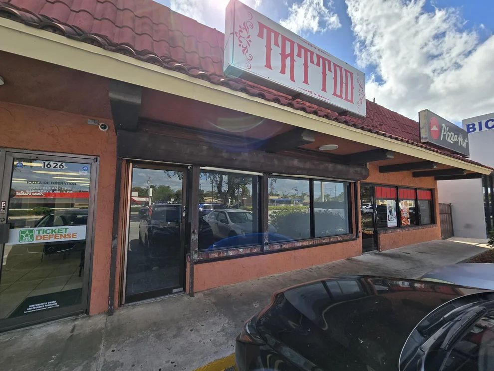 Unit for sale at 1624 E Sample Road, Pompano Beach, FL 