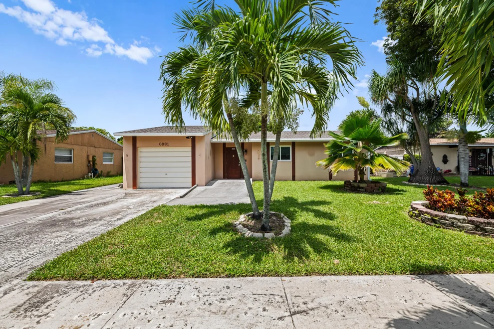 Unit for sale at 6981 SW 1ST Court, Margate, FL 33068