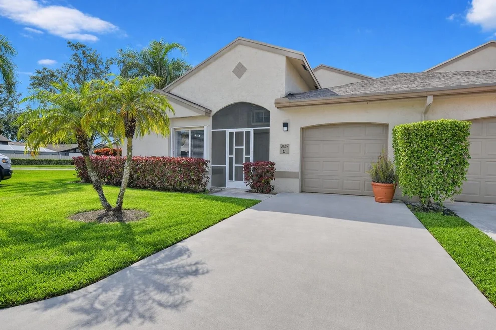 Unit for sale at 9635 Boca Gardens Circle N, Boca Raton, FL 33496