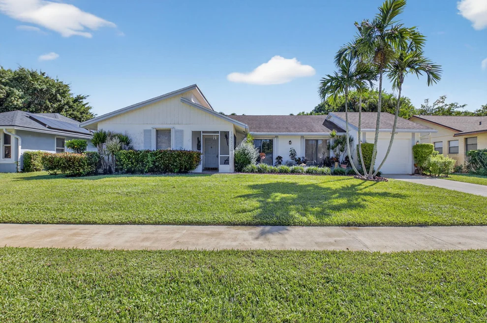 Unit for sale at 14888 Sunnyview Lane, Delray Beach, FL 33484