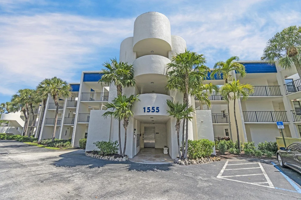 Unit for sale at 1555 S Federal Highway, Delray Beach, FL 33483