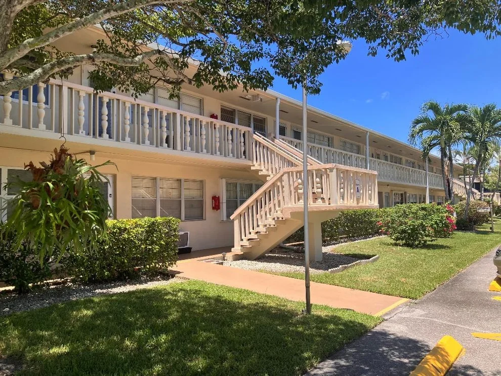 Unit for sale at 3 Dorchester A, West Palm Beach, FL 33417