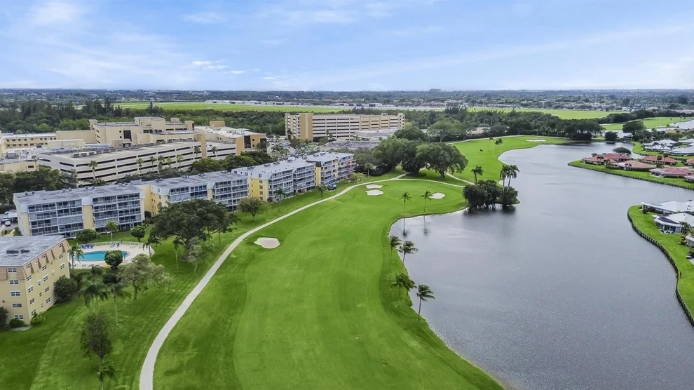 Unit for sale at 250 John F Kennedy Drive, Atlantis, FL 33462