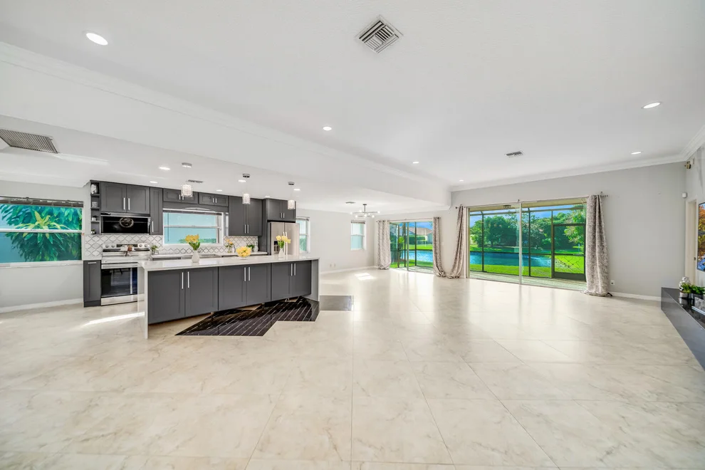 Unit for sale at 19871 Oslo Court, Boca Raton, FL 33434