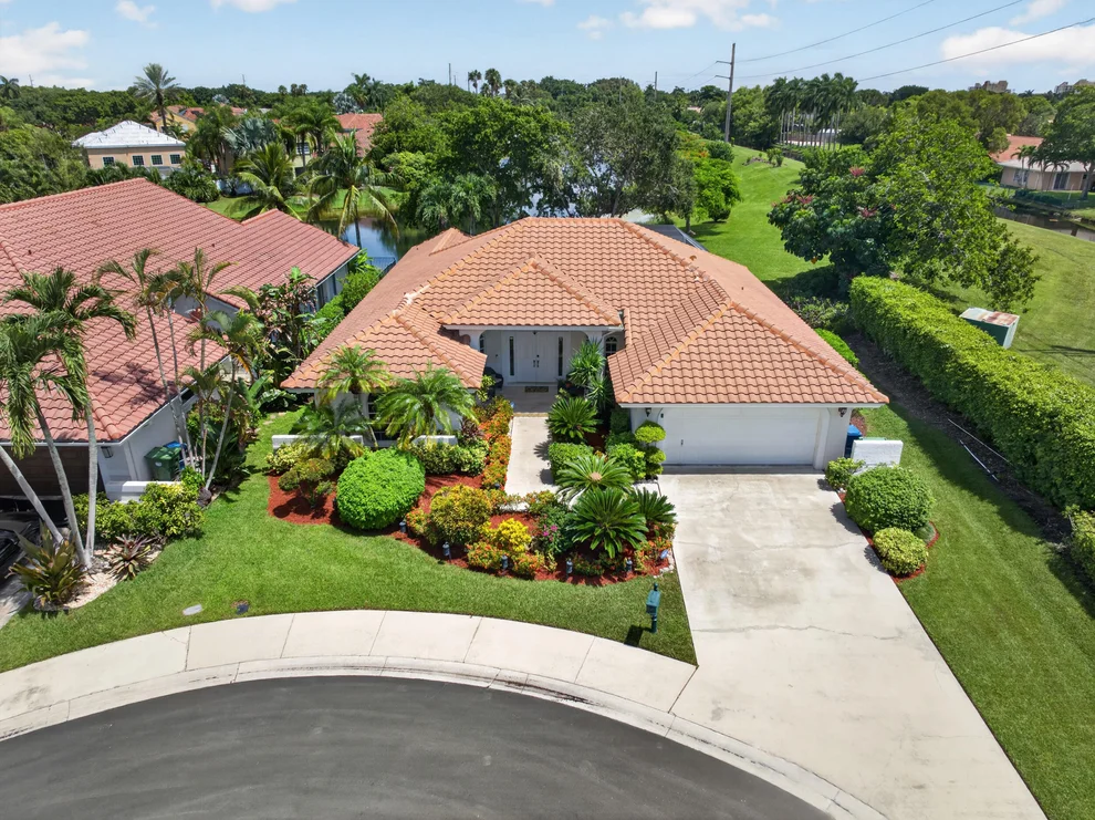Unit for sale at 709 Crystal Court, Weston, FL 33326