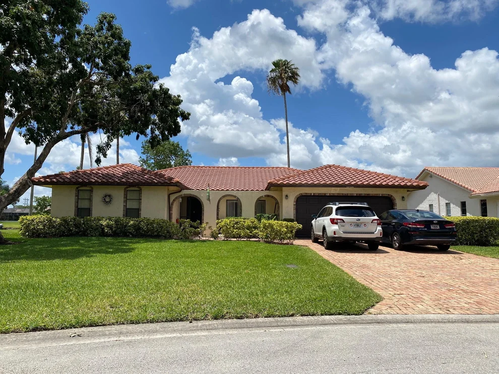 Unit for sale at 10100 NW 1st Manor, Coral Springs, FL 33071