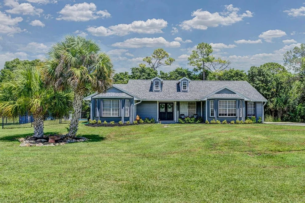 Unit for sale at 16911 Tangerine Boulevard, Loxahatchee, FL 33470