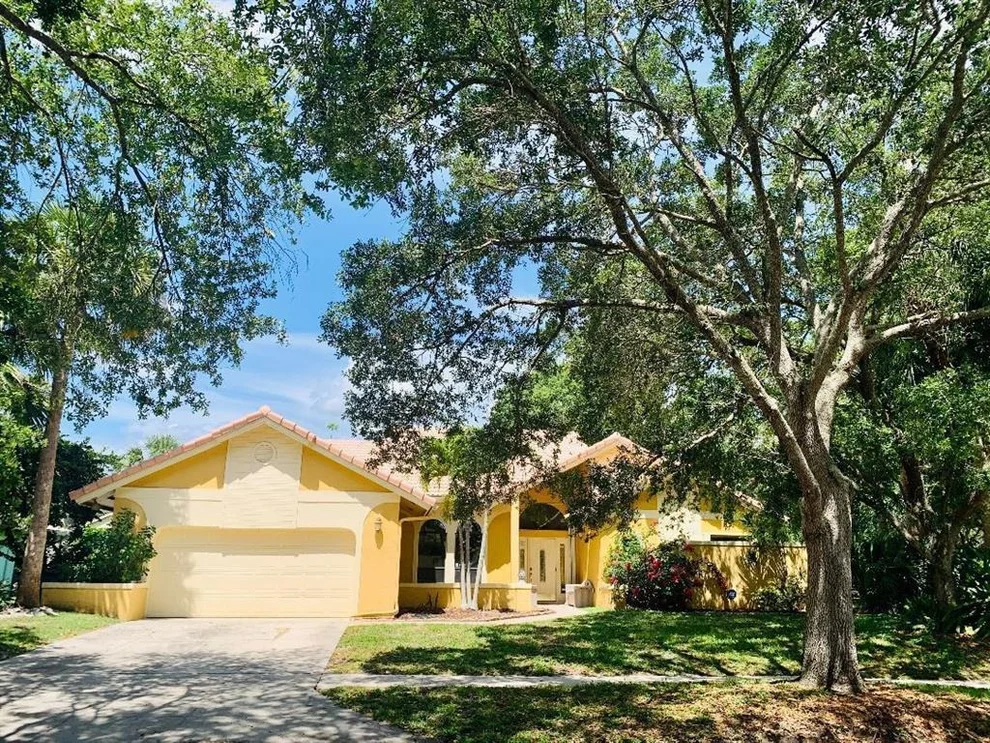Unit for sale at 18967 Still Lake Drive, Jupiter, FL 33458