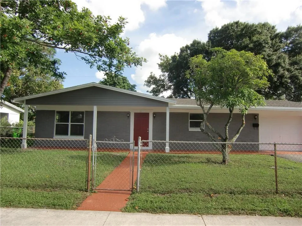 Unit for sale at 5910 NW 14 Place, Sunrise, FL 33313