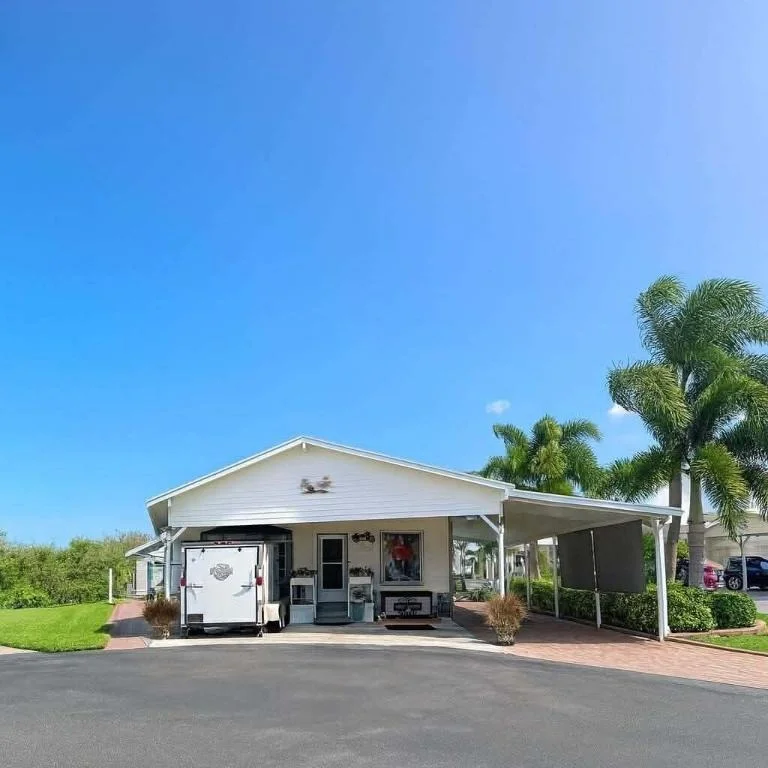 Unit for sale at 12321 SE 138th Avenue, Okeechobee, FL 34974