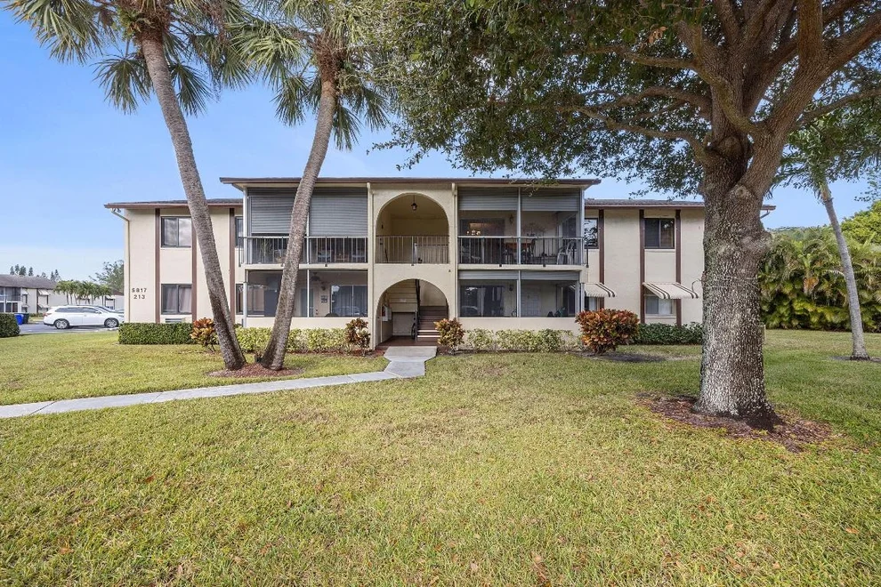 Unit for sale at 5817 La Pinata Boulevard, Greenacres, FL 33463