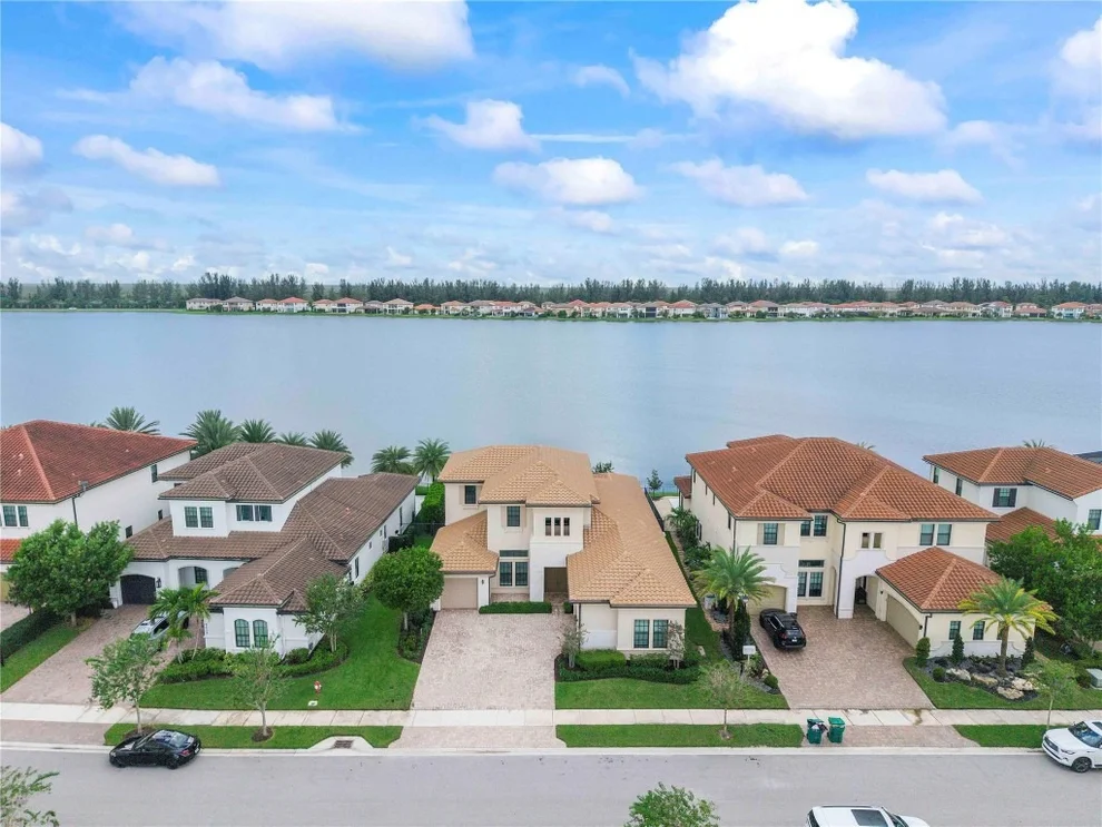 Unit for sale at 9025 Parkland Bay Drive, Parkland, FL 33076