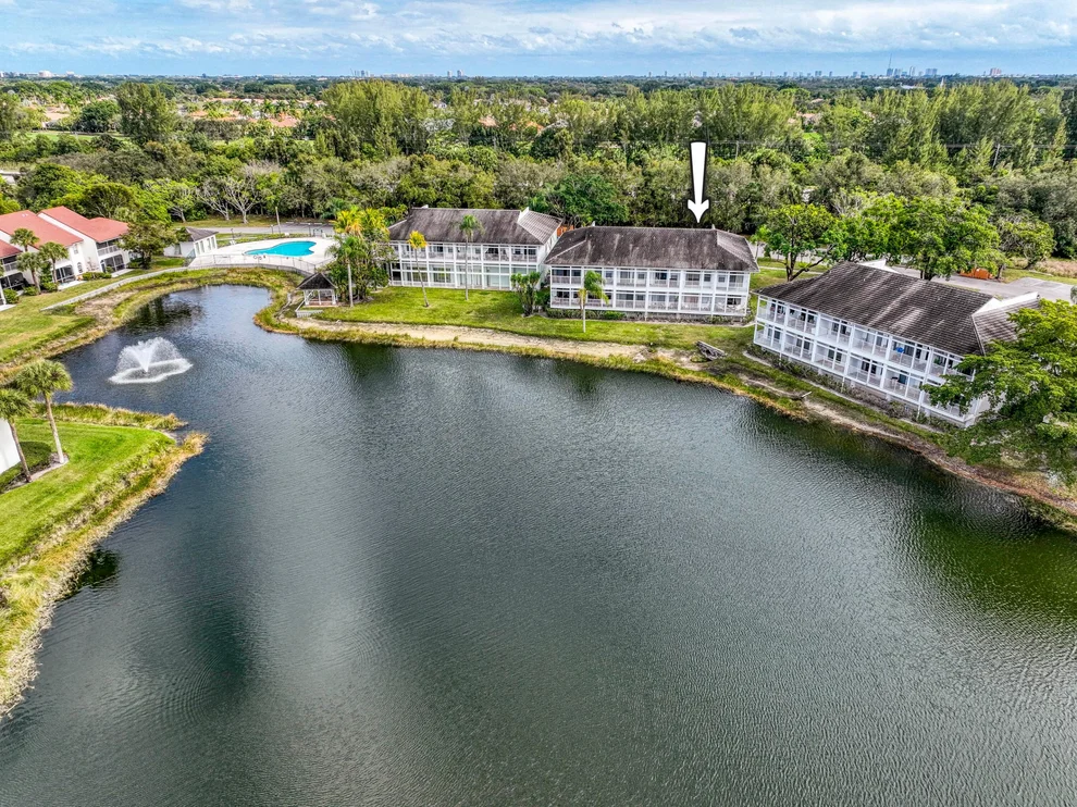 Unit for sale at 286 Cypress Point Drive, Palm Beach Gardens, FL 33418