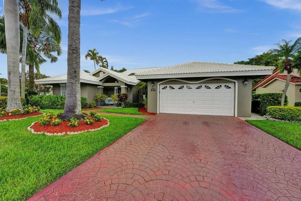 Unit for sale at 6228 Golf Villas Drive, Boynton Beach, FL 33437